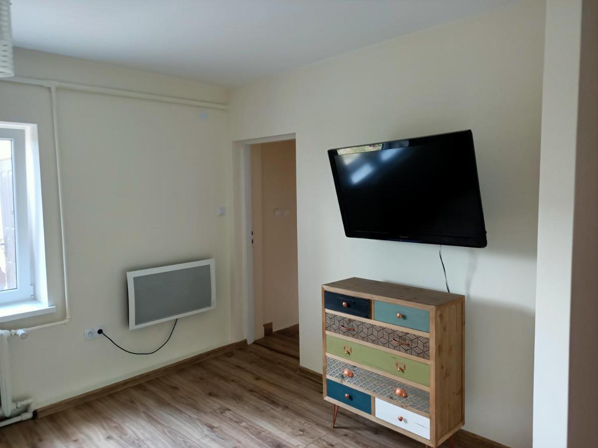 Zuzula Holiday home *
